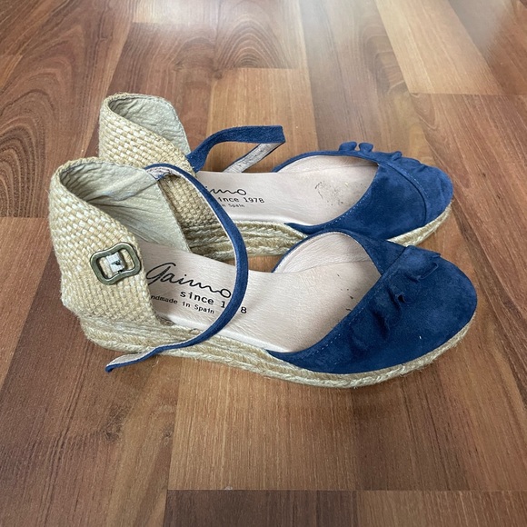 Sale**Brand New Leather espadrilles - Picture 2 of 4